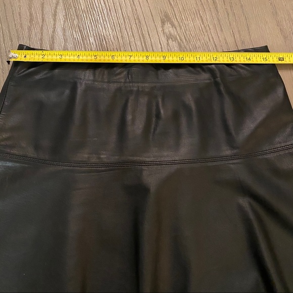 Vince Black leather mini skirt - Picture 5 of 5